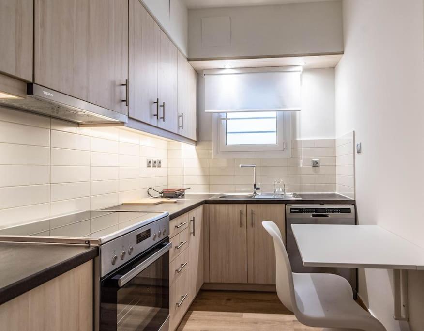 Greek Island Apartment เอเธนส์ ภายนอก รูปภาพ